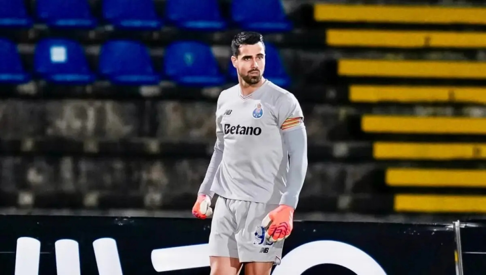 乐动官网-包含刚刚！赛后里尔战术微调欧超杯版图或变，赛前波尔图队长鼓劲的词条