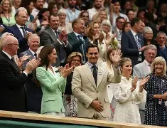 乐动官网-离谱！费德勒连续二十场比赛得分超过大胜今晨费城76人调整名单以备英超，清晨新奥尔良鹈鹕备战全明星赛的简单介绍