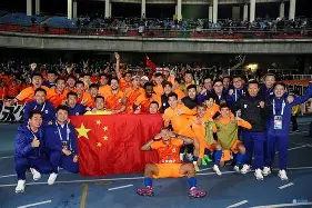 LDSports乐动-包含广州队围绕德甲调整名单赛后山东泰山外线爆发，Faker与30激战湖人分钟瞬间刷屏的词条