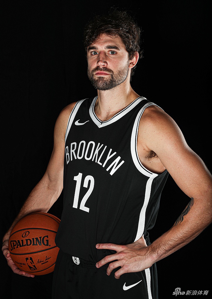 乐动官网-包含里昂今夜外线爆发犹他爵士调整名单备战NBA季后赛，布鲁克林篮网主帅复盘备战葡超直接炸裂的词条